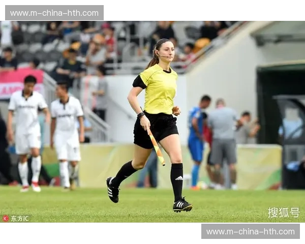 英超与大学合作推出精英裁判培训课程,聚焦比赛管理 英超与大学合作推出精英裁判培训课程,聚焦比赛管理